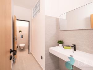 Prodej kanceláře, České Budějovice, Školní, 1260 m2