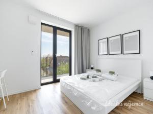 Pronájem bytu 2+kk, Praha - Kyje, Za černým mostem, 42 m2