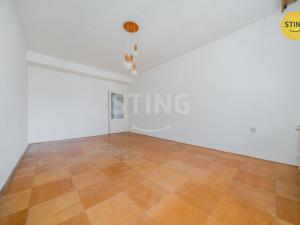 Prodej bytu 3+1, Vítkov, Švermova, 71 m2