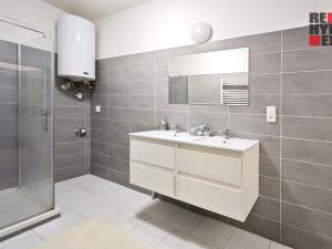 Prodej bytu 2+1, Milovice - Mladá, Zátopkova, 58 m2
