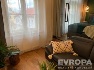 Pronájem bytu 1+kk, Praha - Karlín, Peckova, 33 m2