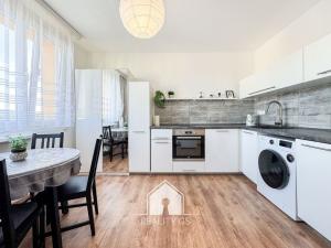 Pronájem bytu 1+1, Ústí nad Labem, Peškova, 35 m2