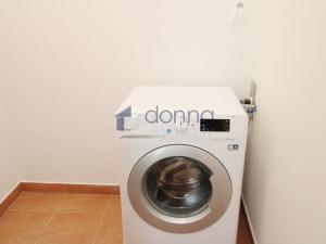 Pronájem bytu 3+kk, Praha, Březenská, 76 m2