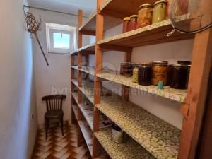 Prodej obchodního prostoru, Píšť, 180 m2