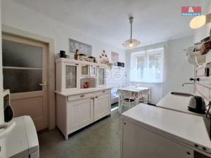 Prodej bytu 3+1, Ostrov, Masarykova, 76 m2