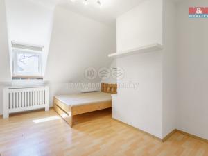 Prodej bytu 3+1, Cheb, Cechovní, 130 m2
