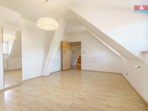 Prodej bytu 3+1, Cheb, Cechovní, 130 m2