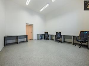 Pronájem kanceláře, Kladno, Huťská, 449 m2