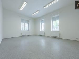 Pronájem kanceláře, Kladno, Huťská, 449 m2