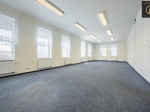 Pronájem kanceláře, Kladno, Huťská, 449 m2