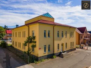 Pronájem kanceláře, Kladno, Huťská, 449 m2