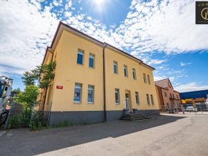 Pronájem kanceláře, Kladno, Huťská, 449 m2