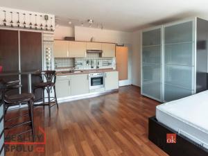 Prodej bytu 1+kk, Praha - Vysočany, Skloněná, 40 m2
