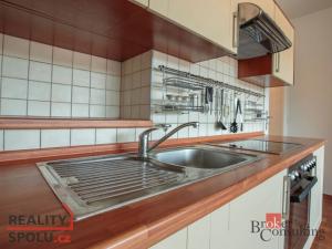 Prodej bytu 1+kk, Praha - Vysočany, Skloněná, 40 m2