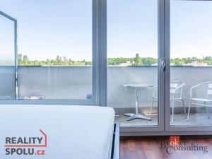 Prodej bytu 1+kk, Praha - Vysočany, Skloněná, 40 m2