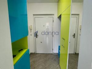 Pronájem bytu 2+kk, Praha, Elektrárenská, 44 m2