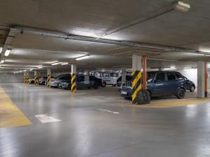 Pronájem bytu 2+kk, Praha, Elektrárenská, 44 m2