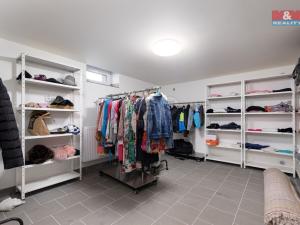 Prodej obchodního prostoru, Kravaře, Náměstí, 180 m2