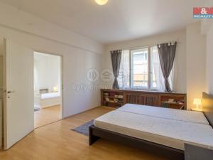 Pronájem bytu 3+1, Praha - Nové Město, Masarykovo nábřeží, 110 m2