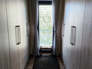 Prodej rodinného domu, Veleň - Mírovice, Okružní, 124 m2