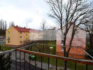 Pronájem bytu 2+1, Chomutov, Karla Buriana, 47 m2