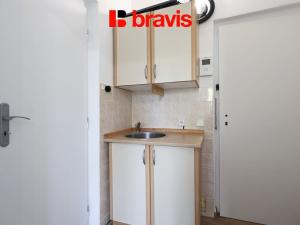 Pronájem bytu 1+kk, Brno - Staré Brno, Veletržní, 20 m2