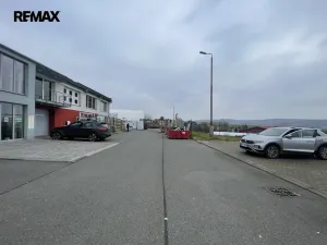 Prodej výrobních prostor, Zlín, 729 m2