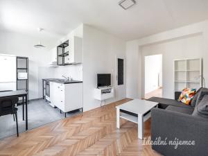 Pronájem bytu 2+kk, Praha, U kombinátu, 46 m2