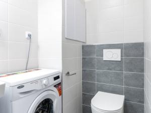 Pronájem bytu 2+kk, Praha, U kombinátu, 46 m2