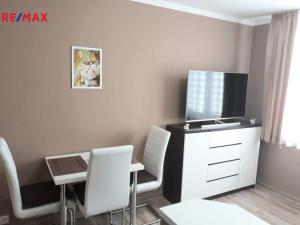 Prodej bytu 2+kk, Karlovy Vary - Stará Role, Karlovarská, 36 m2