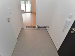 Pronájem bytu 1+kk, Praha, Čakovická, 34 m2