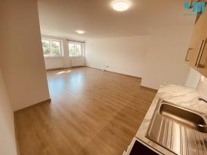Pronájem bytu 2+kk, Měřín, Náměstí, 66 m2