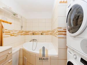 Prodej bytu 3+1, Třešť, Nerudova, 74 m2