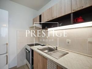 Pronájem bytu 2+1, Praha - Kobylisy, Střekovská, 45 m2