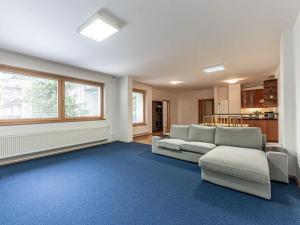Pronájem bytu 2+kk, Praha - Vokovice, Tibetská, 89 m2