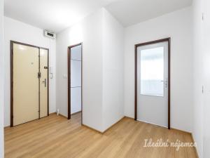 Pronájem bytu 1+kk, Praha - Bohnice, Zelenohorská, 43 m2