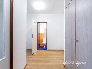 Pronájem bytu 1+kk, Praha - Bohnice, Zelenohorská, 43 m2