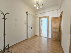 Pronájem bytu 2+kk, Praha - Vršovice, Krymská, 60 m2