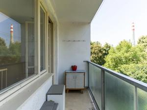 Pronájem bytu 2+kk, Praha - Čakovice, Ke stadionu, 49 m2