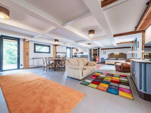 Prodej rodinného domu, Úhlejov, 182 m2