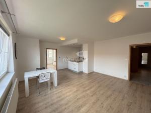 Pronájem bytu 2+kk, Praha - Holešovice, Osadní, 77 m2