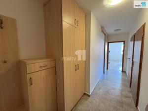 Pronájem bytu 2+kk, Praha - Holešovice, Osadní, 77 m2