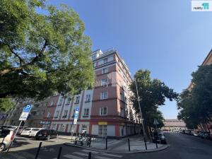 Pronájem bytu 2+kk, Praha - Holešovice, Osadní, 77 m2