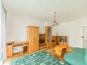 Pronájem bytu 1+1, Praha - Vršovice, Gruzínská, 45 m2