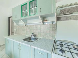Pronájem bytu 1+1, Praha - Vršovice, Gruzínská, 45 m2