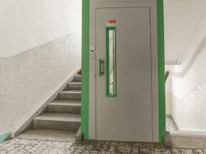 Pronájem bytu 1+1, Praha - Vršovice, Gruzínská, 45 m2