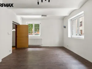 Prodej kanceláře, Sokolov, Odboje, 198 m2