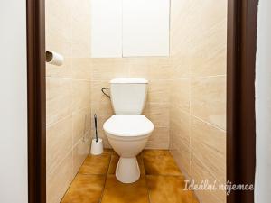 Pronájem bytu 2+1, Praha - Záběhlice, Jasmínová, 53 m2