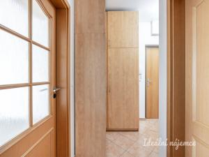 Pronájem bytu 2+kk, Praha - Kyje, Federova, 57 m2