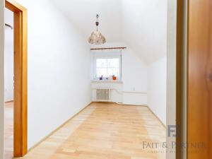 Prodej rodinného domu, Holýšov, 200 m2